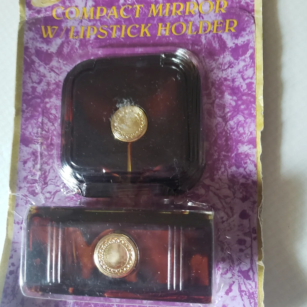 Just In: Brand New Chic Boutique Style Compact Mirror and Lipstick Holder